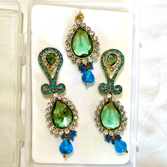 Jewelry - Indian Pakistani style earring tikka set with stones in blue color